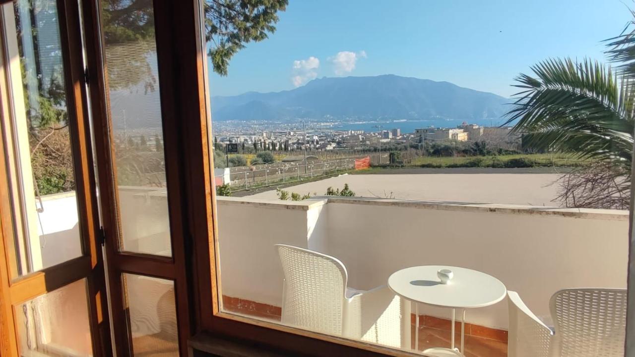 B&B Il Giardino Di Villa Anna Trecase Екстериор снимка